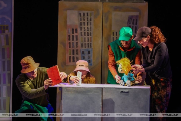 Премьеру спектакля "Мойдодыр" на белорусском языке сегодня в Витебске представит "Лялька"