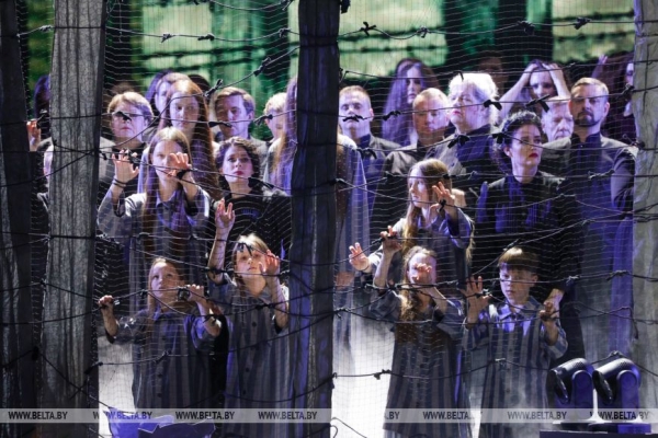 Именитые мастера, талантливая молодежь и трогательные композиции. В Большом театре прошел гала-концерт 