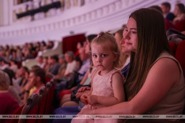 Именитые мастера, талантливая молодежь и трогательные композиции. В Большом театре прошел гала-концерт 