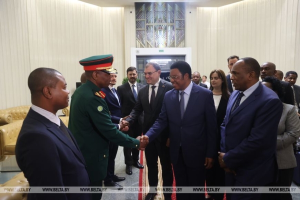 Премьер-министр Танзании Кассим Маджалива Маджалива прибыл в Минск с официальным визитом