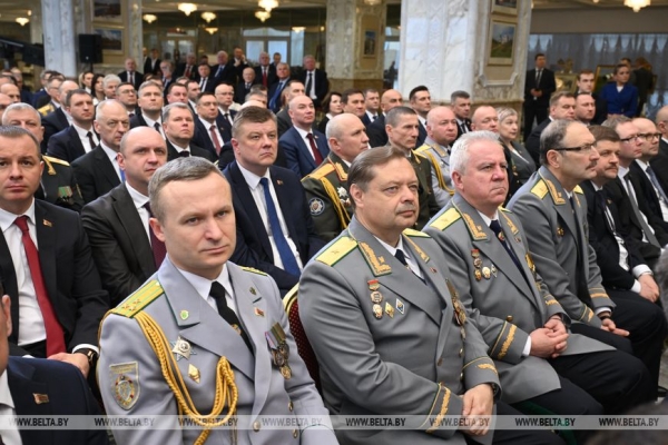 "Ваш ход, глава государства!". Годовщина первой инаугурации Президента Беларуси в 1994 году 