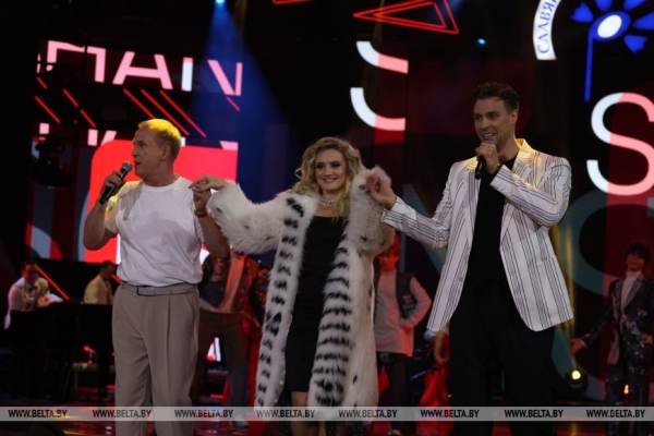 "Зал потрясающий!" Финальным аккордом "Славянского базара" стал концерт звезд шансона 