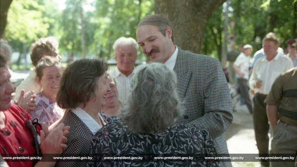 "Ваш ход, глава государства!". Годовщина первой инаугурации Президента Беларуси в 1994 году 