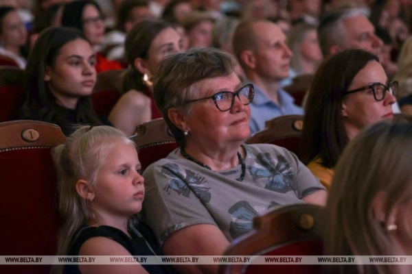 Именитые мастера, талантливая молодежь и трогательные композиции. В Большом театре прошел гала-концерт 
