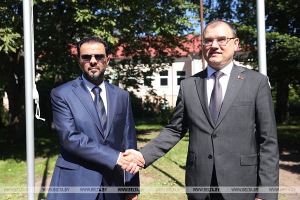 Ливийская делегация ознакомилась с экспозицией белорусской техники у "Белэкспо"