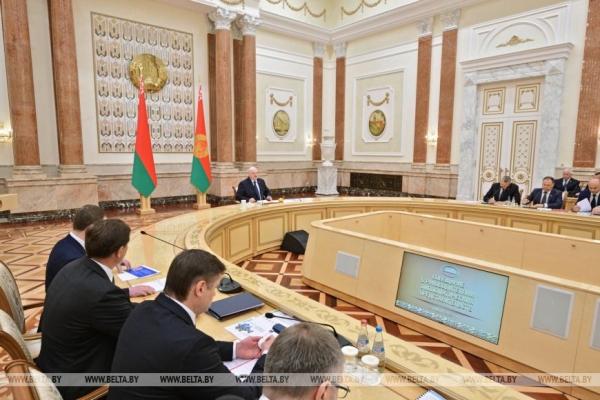 Встреча с Путиным на Валааме, экспортный фронт и ворота в Африку. Итоги недели Президента