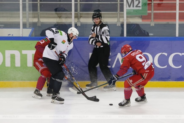 Хоккеисты "Юности" одержали третью победу кряду на старте Кубка Салея Хоккеисты "Юности" одержали третью победу кряду на старте Кубка Салея