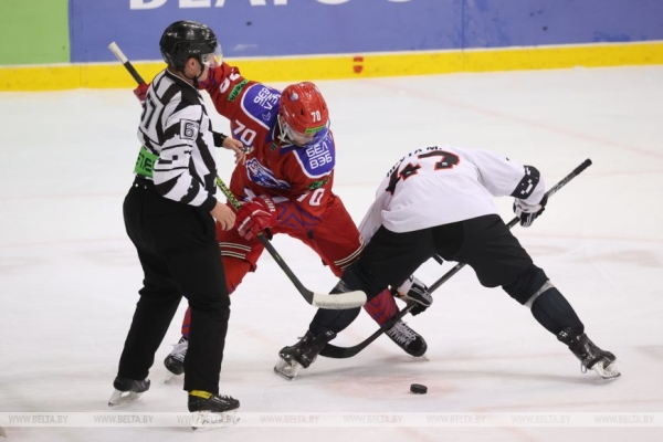 Хоккеисты "Юности" одержали третью победу кряду на старте Кубка Салея Хоккеисты "Юности" одержали третью победу кряду на старте Кубка Салея