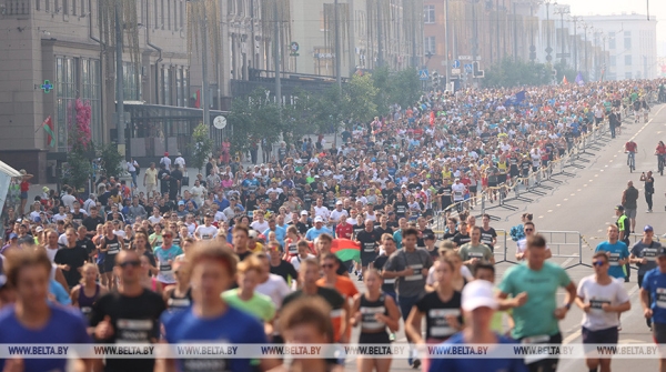 Около 25 тыс. любителей бега примут участие в Минском полумарафоне 7 сентября