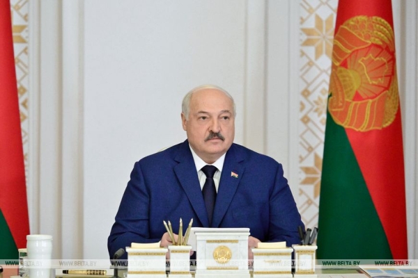 Должная отдача, ускорение и взгляд за горизонт. Чего Лукашенко требует от ученых и Академии наук