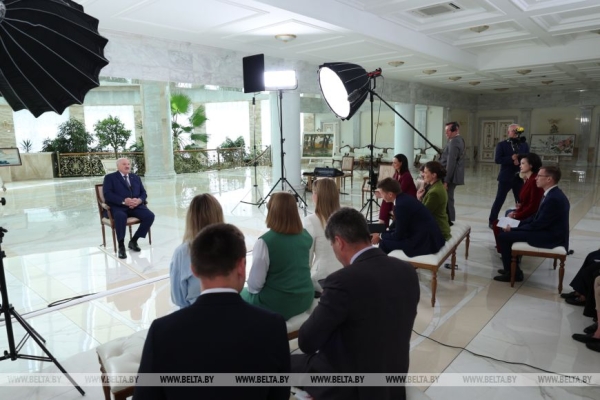 Разговор с Трампом, мирный план для Украины, прогнозы и инсайды от Первого. Главное из интервью Лукашенко белорусским СМИ