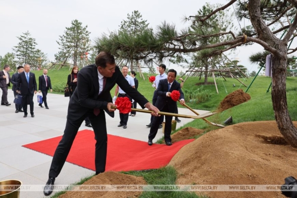 Рыженков: ШОС позволяет совместно решать глобальные и региональные проблемы современности
Рыженков: ШОС позволяет совместно решать глобальные и региональные проблемы современности