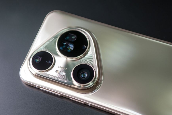 Тестируем фотовозможности нового смартфона Huawei Pura 80 Ultra - лидера рейтинга камерофонов DxOMark 2025