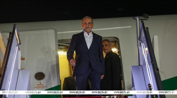 Президент Ирана прибыл с официальным визитом в Беларусь 
