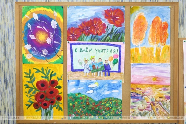 В Минске ребятам из социально-педагогического центра вручили подарки к новому учебному году