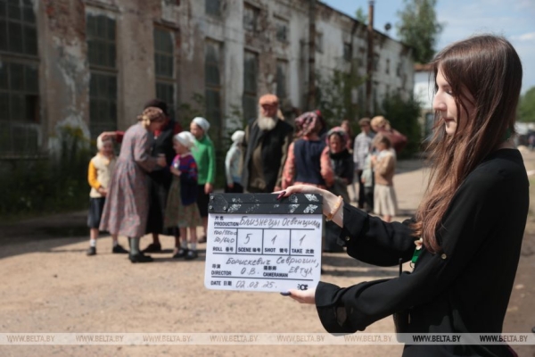 Юные герои, работа с овчарками и знакомство с историей. Как идут съемки фильма "Близнецы Освенцима" в Минске