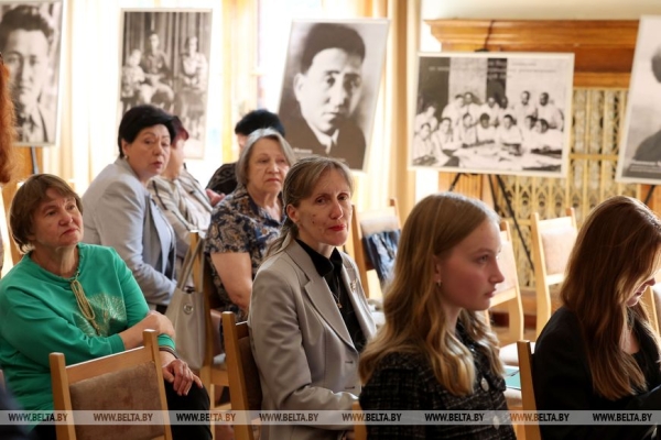 Султанбаев: Беларусь и Кыргызстан намерены активизировать двустороннее сотрудничество Султанбаев: Беларусь и Кыргызстан намерены активизировать двустороннее сотрудничество