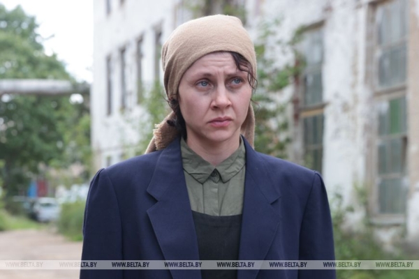 Юные герои, работа с овчарками и знакомство с историей. Как идут съемки фильма "Близнецы Освенцима" в Минске