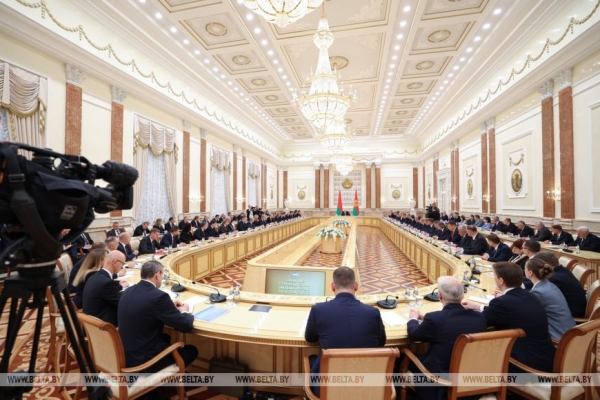 Встреча с Путиным на Валааме, экспортный фронт и ворота в Африку. Итоги недели Президента