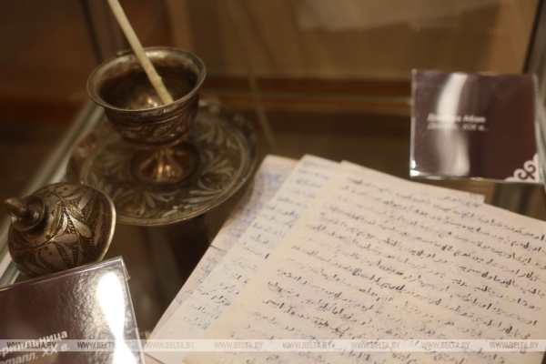 Знакомство с культурой Казахстана. Выставка к 180-летию со дня рождения Абая Кунанбаева открылась в Минске 
