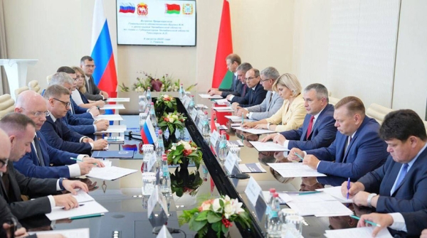 Гомельская и Челябинская области намерены сотрудничать в промышленной робототехнике 