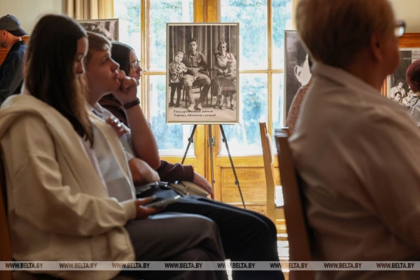 Султанбаев: Беларусь и Кыргызстан намерены активизировать двустороннее сотрудничество Султанбаев: Беларусь и Кыргызстан намерены активизировать двустороннее сотрудничество