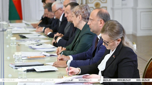 Закрытие магазинов на селе, завышение зарплаты руководства. Лукашенко раскритиковал работу Белкоопсоюза Закрытие магазинов на селе, завышение зарплаты руководства. Лукашенко раскритиковал работу Белкоопсоюза