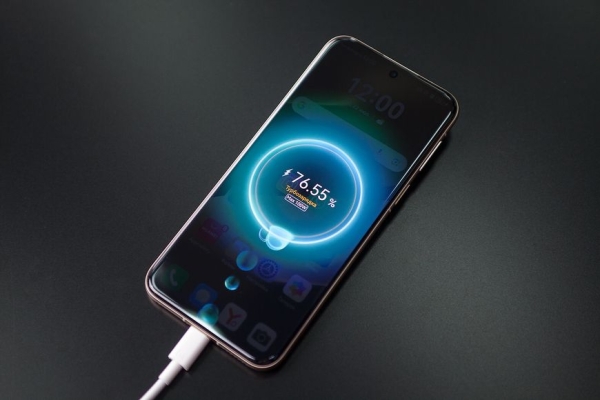 Тестируем фотовозможности нового смартфона Huawei Pura 80 Ultra - лидера рейтинга камерофонов DxOMark 2025