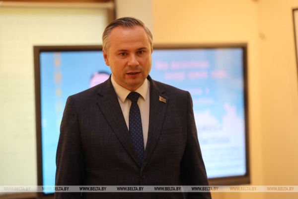 Знакомство с культурой Казахстана. Выставка к 180-летию со дня рождения Абая Кунанбаева открылась в Минске 