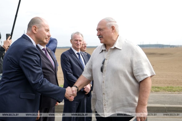Лукашенко ориентирует на получение в Беларуси урожая маслосемян рапса около 1 млн тонн