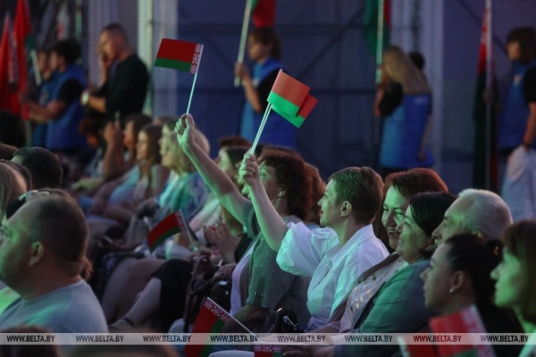 Гала-концерт "Кинотеатр "Александрия" отправился в тур по Беларуси. Первыми на выездном сеансе побывали брестчане