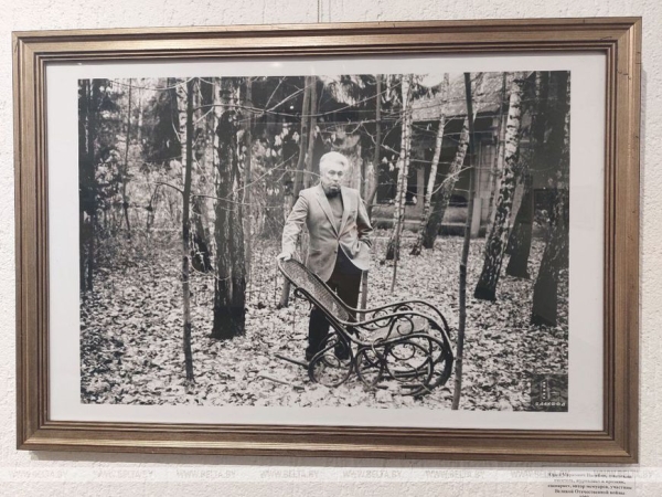 Новая выставка в галерее "Университет культуры" посвящена советскому кинематографу и героям ВОВ