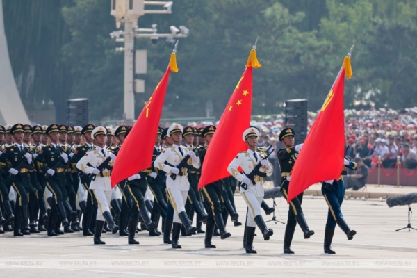 Лукашенко присутствовал на военном параде в Пекине 