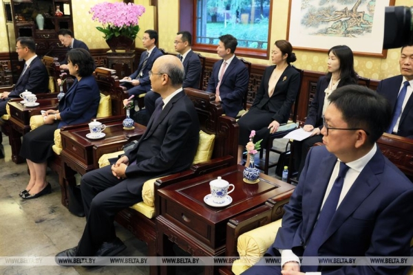 "Семья ШОС", марафон встреч и криптопланы. Итоги недели Президента "Семья ШОС", марафон встреч и криптопланы. Итоги недели Президента