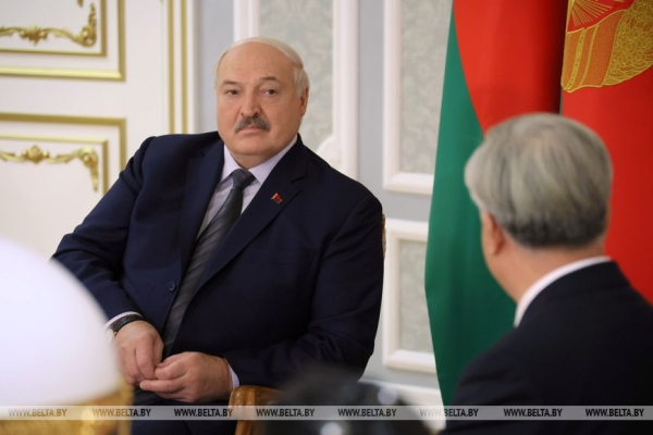 Мирный атом, переговоры в Кремле, инспекция на востоке и момент для Украины. Итоги недели Президента