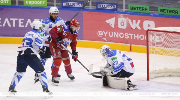 "Юность" обыграла "Витебск" в первом матче сезона хоккейной экстралиги "Юность" обыграла "Витебск" в первом матче сезона хоккейной экстралиги