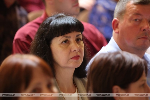 Легендарной "Несцеркой" открыли юбилейный 100-й сезон артисты Коласовского театра