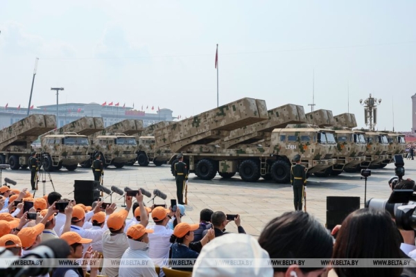 Лукашенко присутствовал на военном параде в Пекине 