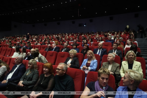 "В фильме учителя такие же, как в жизни - душевные и искренние". Зрители о премьере "Классной" 