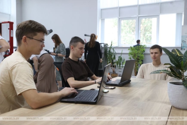 Осязаемое будущее. Заглянули в Центр компетенций робототехники и цифрового инжиниринга в БрГТУ