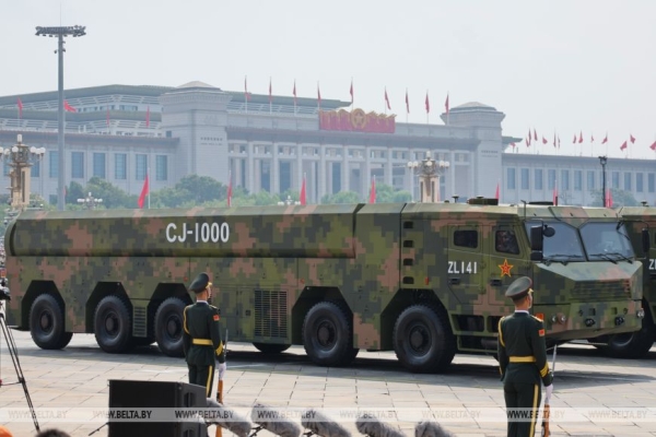 Лукашенко присутствовал на военном параде в Пекине 