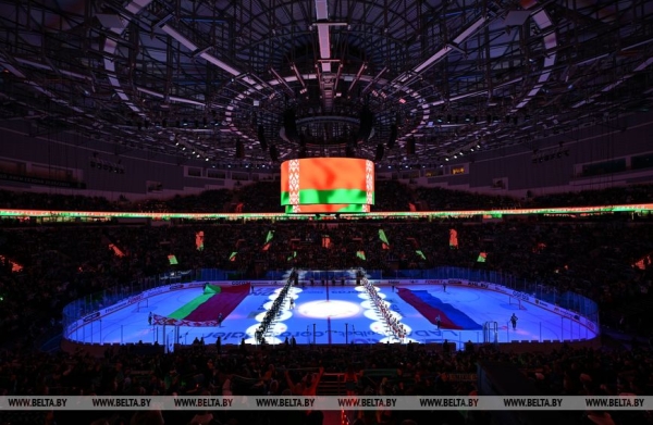 Хоккеисты "Динамо" обыграли "Локомотив" и продлили серию побед на родном льду