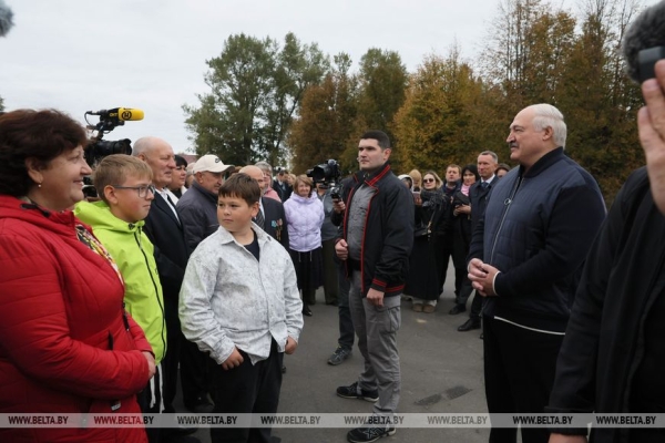 Мирный атом, переговоры в Кремле, инспекция на востоке и момент для Украины. Итоги недели Президента
