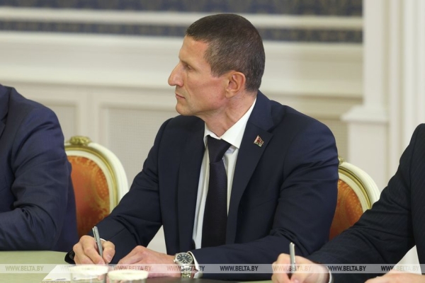 "Семья ШОС", марафон встреч и криптопланы. Итоги недели Президента "Семья ШОС", марафон встреч и криптопланы. Итоги недели Президента