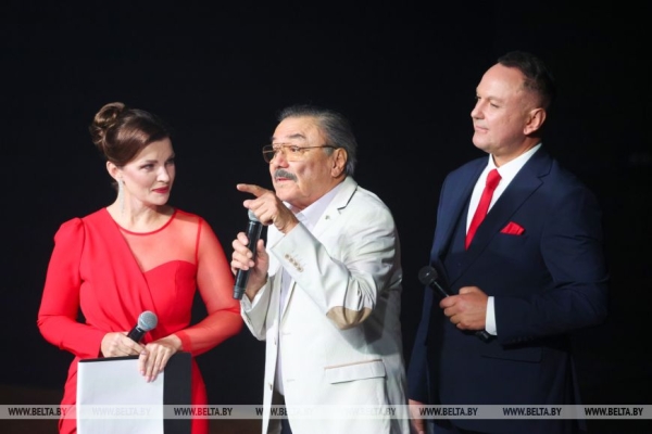 Концертную программу для участников белорусско-узбекского форума представили в Витебске