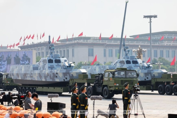 Лукашенко присутствовал на военном параде в Пекине 