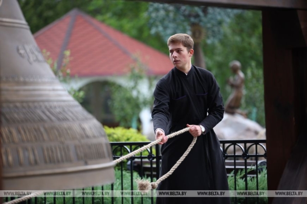 Лукашенко о религиозных центрах: надо понемножку помогать всем, чтобы сохранить мир и покой в Беларуси Лукашенко о религиозных центрах: надо понемножку помогать всем, чтобы сохранить мир и покой в Беларуси