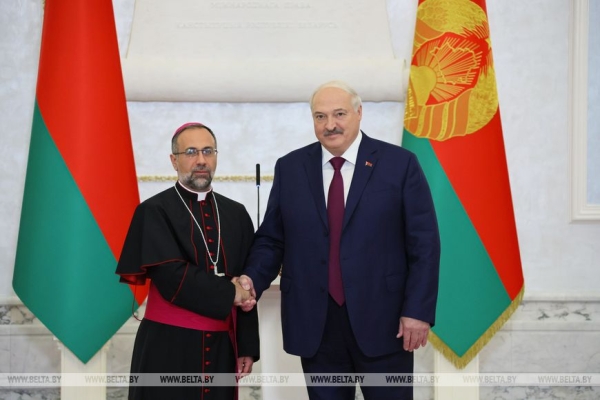 Лукашенко принял верительные грамоты послов зарубежных стран