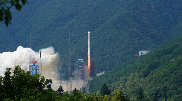 Китай совершил успешный запуск на орбиту экспериментального спутника для наблюдений за космосом 