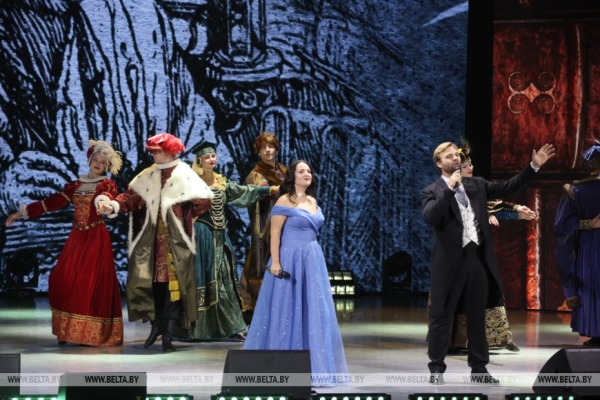 История белорусского государства в балетных номерах. Чем удивляли минчан накануне Дня народного единства